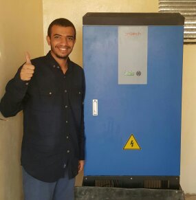 De Zonneomschakelaar van 110KW/150HP MPPT, de Kracht van de 3 Fase het Zonneomschakelaar Koelen