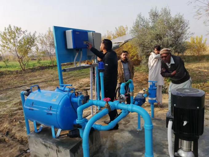 De Omschakelaarsenergie van de hoog rendement Zonnepomp - besparing voor DorpsWatervoorziening